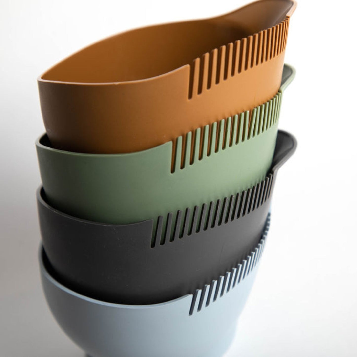Deep Tint Bowl With Teeth